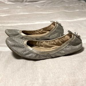 Bandolino gold flats